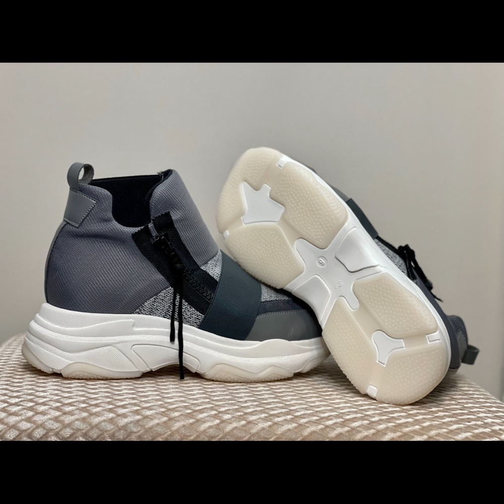 Steve Madden Social Sneaker